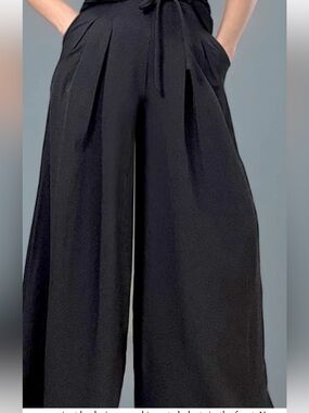 N by Nancy Navy Pleated Wide-Leg Trousers size M no belt
